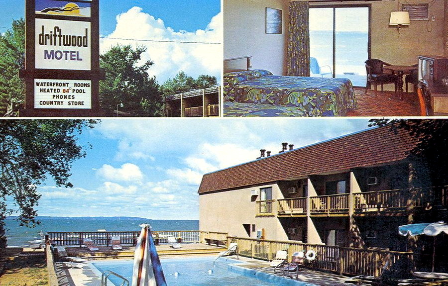 Driftwood Motel - Vintage Postcard